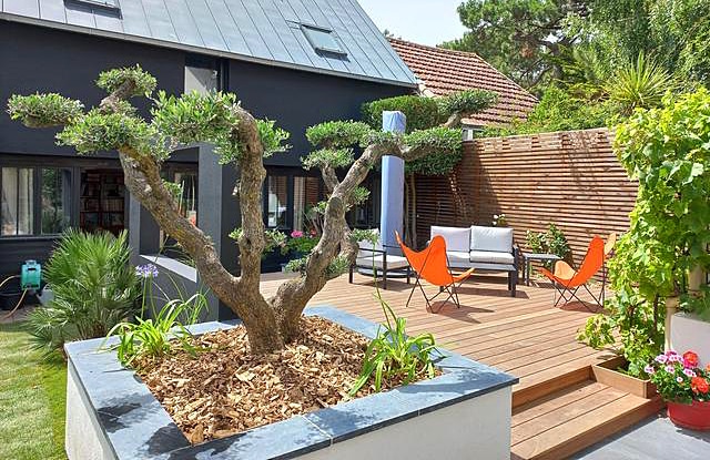 Création d’une terrasse en bois et jardinières - Paysagiste Lantana Loirat Paysage - Guérande, Loire-Atlantique (44)