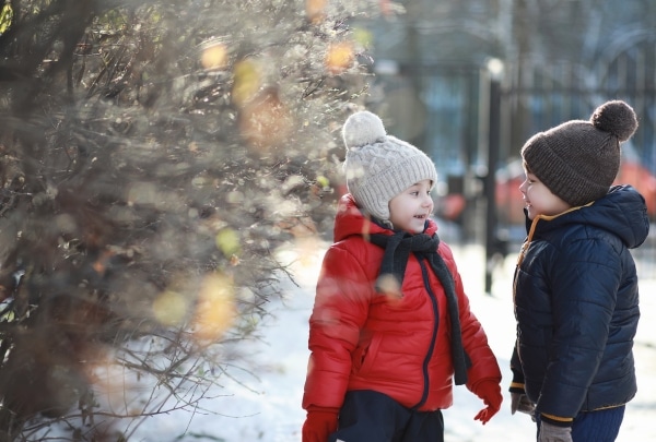 enfants jeux hivers